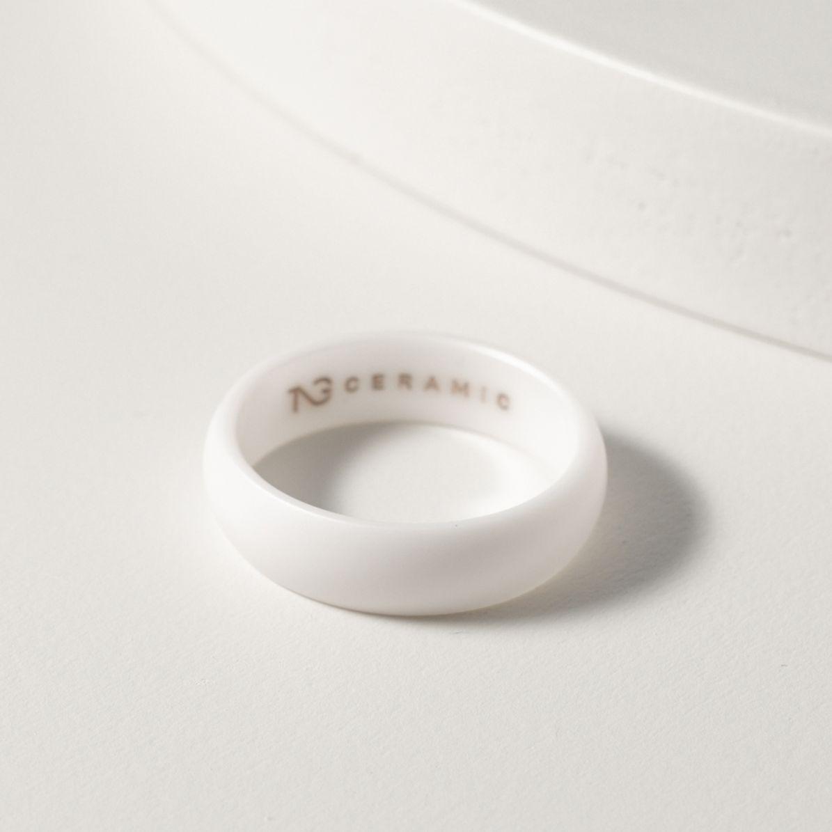 MATT CURVED WHITE RING