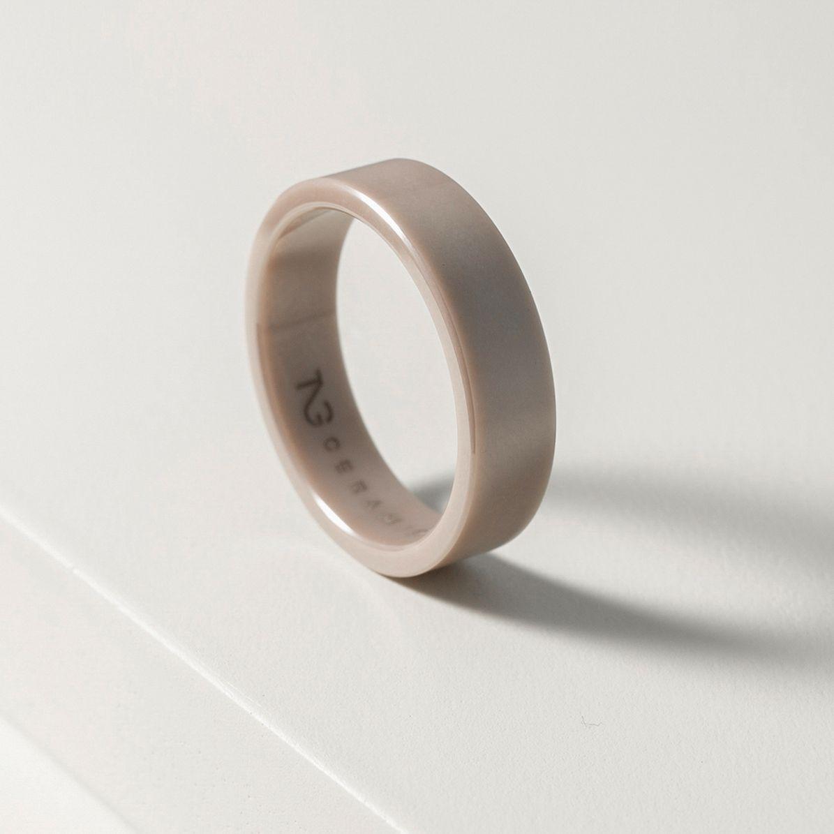 POLISHED SMOOTH GRAY RING - Image 2
